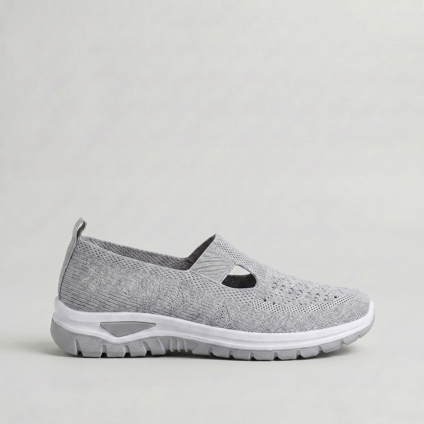 ELENA | ÎNCĂLȚĂMINTE CONFORTABILĂ FĂRĂ ȘIRETURI